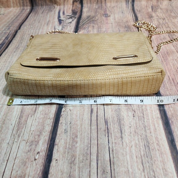 Cato Beige/Tan Textured Faux Leather Purse Gold Hardware Chain Strap 21" Drop - Picture 11 of 14